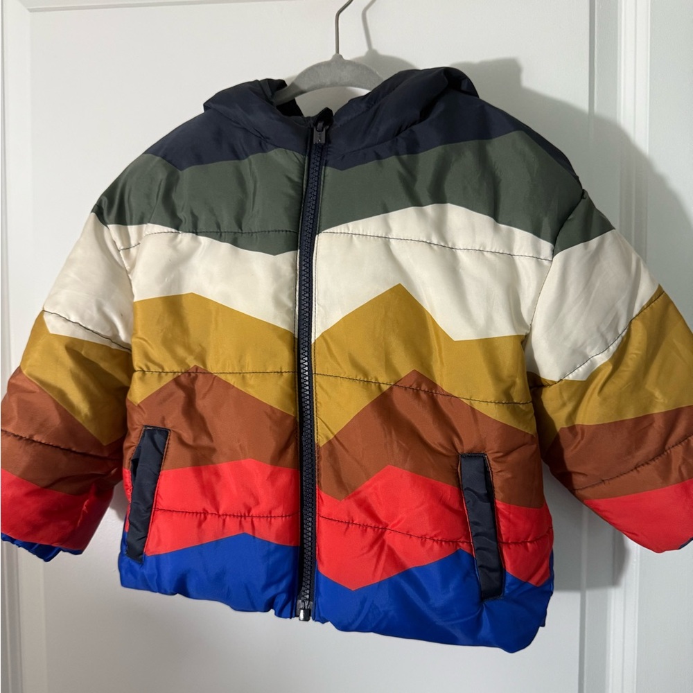 Old Navy Blue and Green Puffer Jacket Retro-Inspired Design